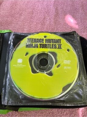 Teenage Mutant Ninja Turtles II Portable DVD - Neon Green Disc